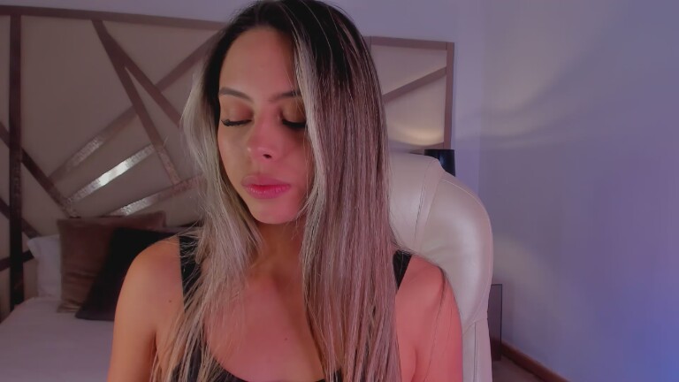 AnnyVega29's Streamate show and profile