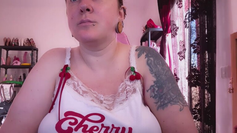 GoddessKisica's Streamate show and profile