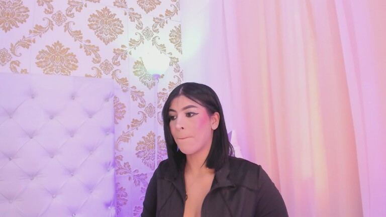 EMA_LAMBERT's Streamate show and profile