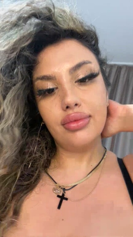 LivSummers's Streamate show and profile