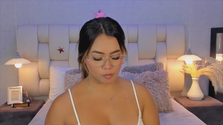 EmmaPrinncess's Streamate show and profile