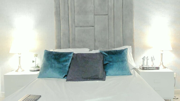 ZairaAbad's Streamate show and profile