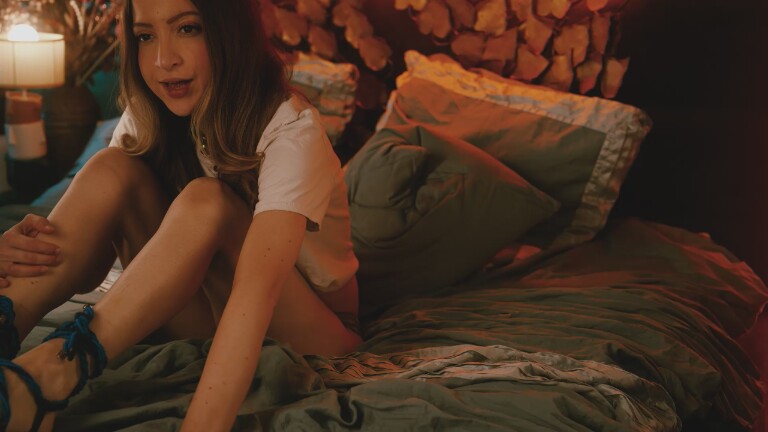 Noya's Streamate show and profile