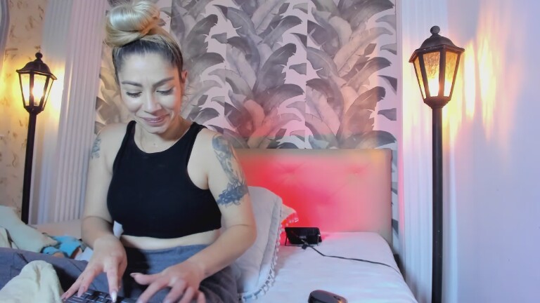 viktoria_davis's Streamate show and profile