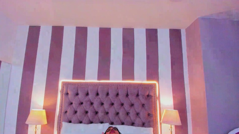 AuraClark's Streamate show and profile