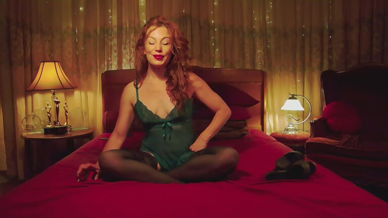 LittleRedBunny's Streamate show and profile