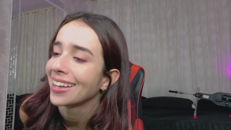 SaraMars's Streamate show and profile