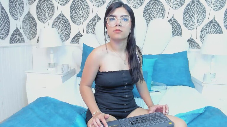 KaylaVillalobos's Streamate show and profile