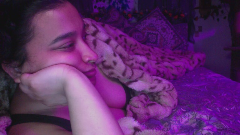 Munnie's Streamate show and profile