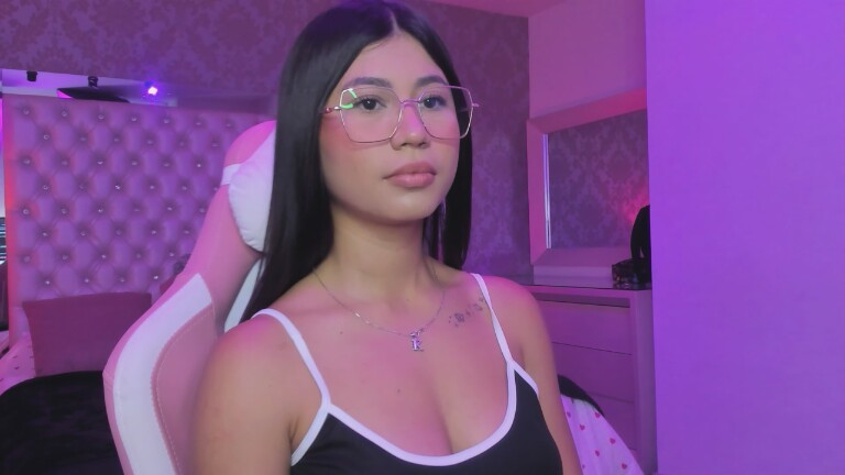 LylaKarl's Streamate show and profile