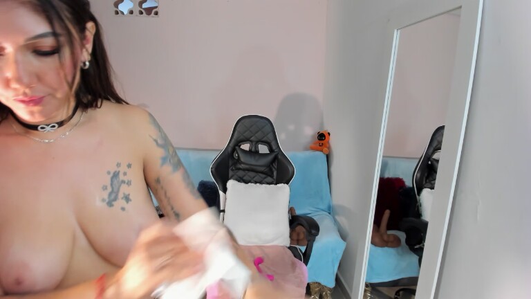 NatalieSaenz29's Streamate show and profile