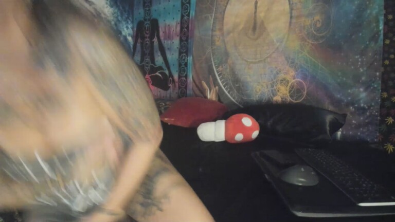 Ladyluvxo's Streamate show and profile