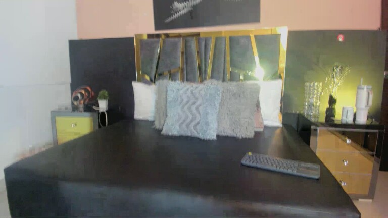 LaylaBenitez's Streamate show and profile