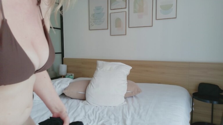 MollyLoveNZ's Streamate show and profile