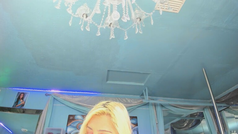 ADRIANNA777's Streamate show and profile