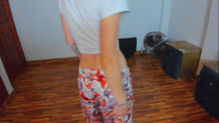 Sophiamiller18's Streamate show and profile