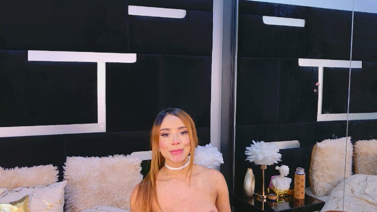 AlanaFerrara's Streamate show and profile