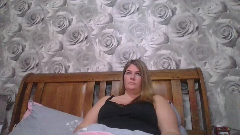 BabyCakesUK's Streamate show and profile