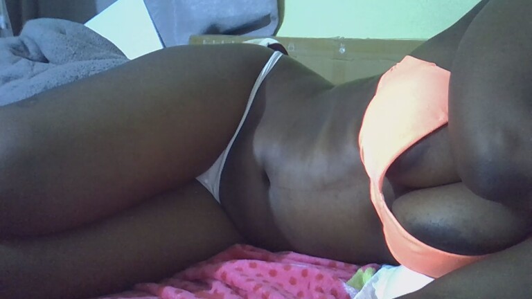 sexy_bellah66's Streamate show and profile