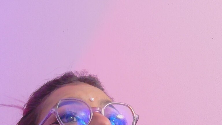 vale_alvarez's Streamate show and profile