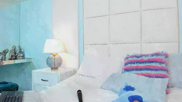 SidneyLovee's Streamate show and profile