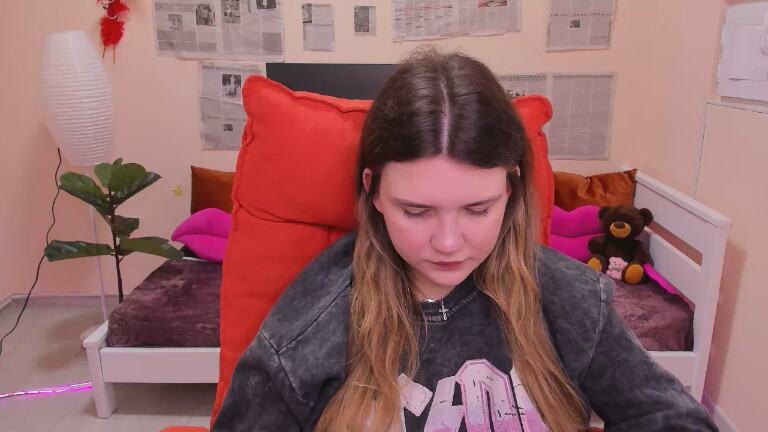 Reneswee's Streamate show and profile