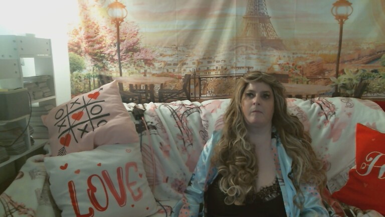 lovehollyann's Streamate show and profile