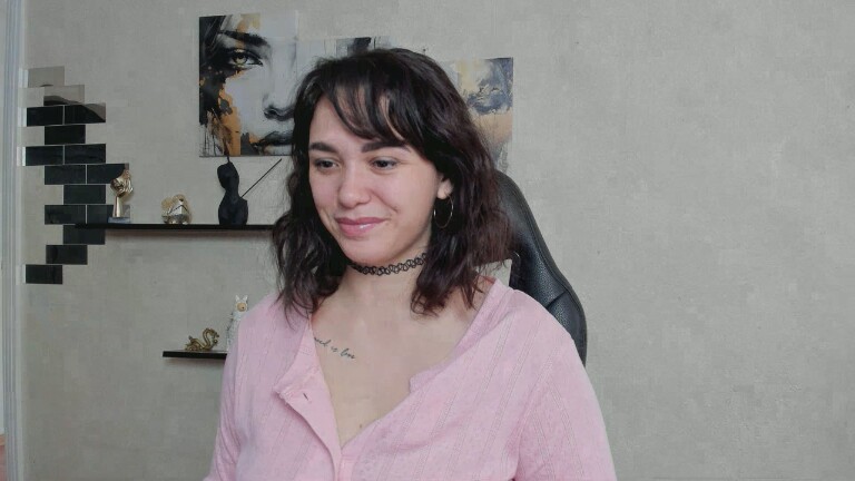 GlamNova's Streamate show and profile