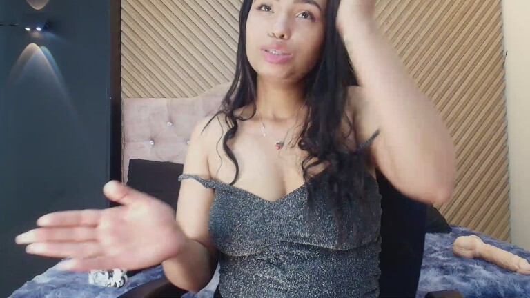 LaliRouge's Streamate show and profile