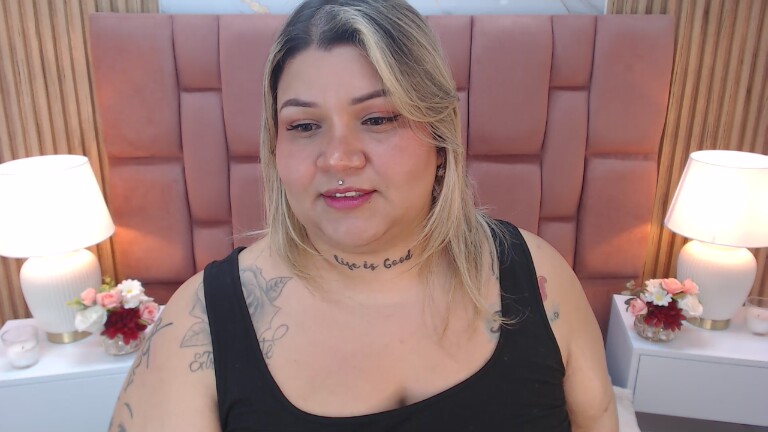 Evaverse's Streamate show and profile