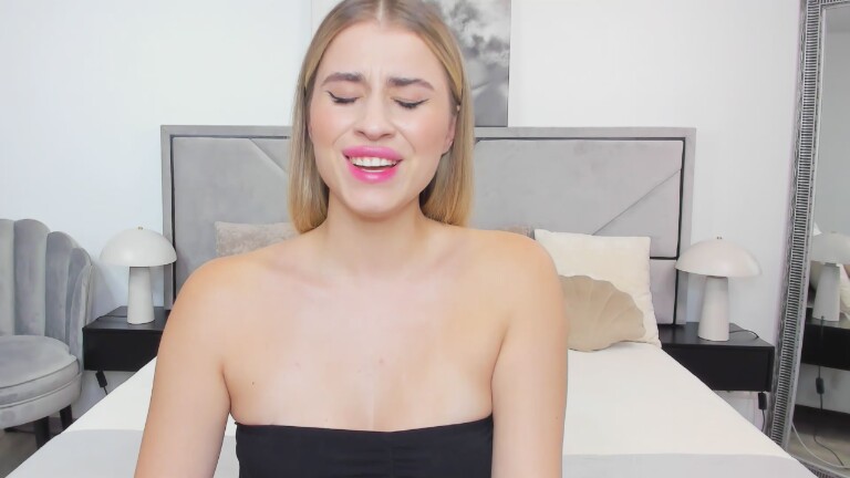 AlisAnne's Streamate show and profile