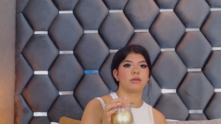 MelodyCarson's Streamate show and profile