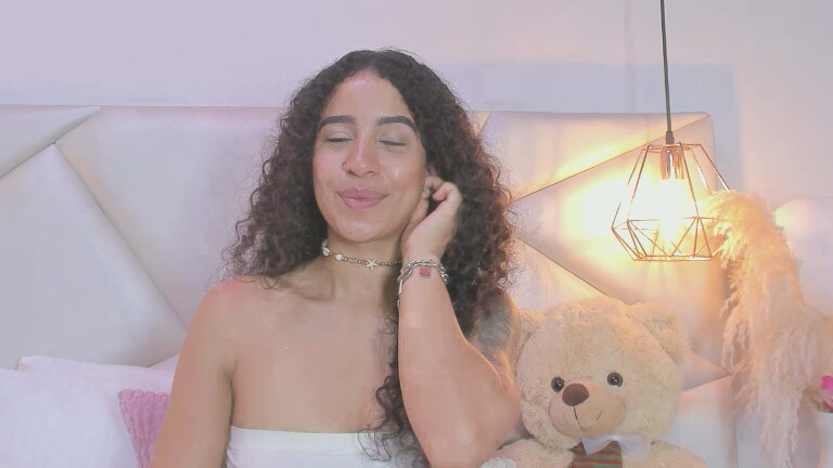 EmyCarter's Streamate show and profile