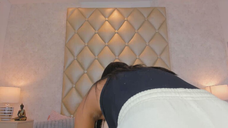 MiaaCaastro's Streamate show and profile