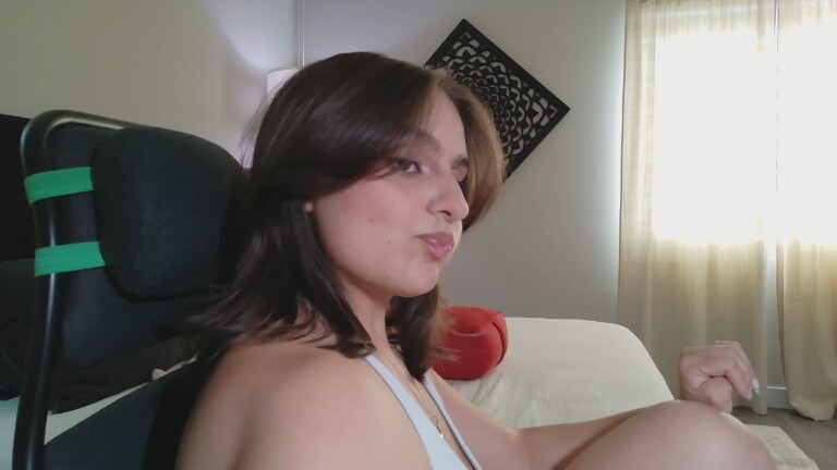 LuciaKing's Streamate show and profile