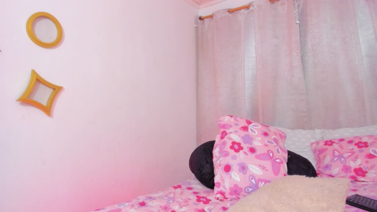 LolaAddams's Streamate show and profile