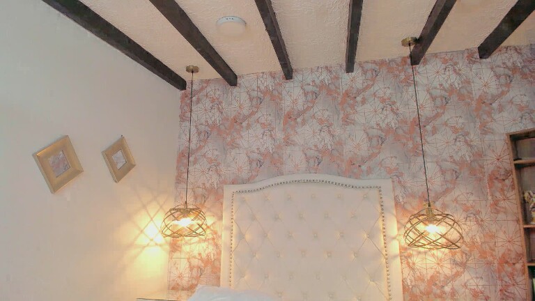 SaharaLyn's Streamate show and profile