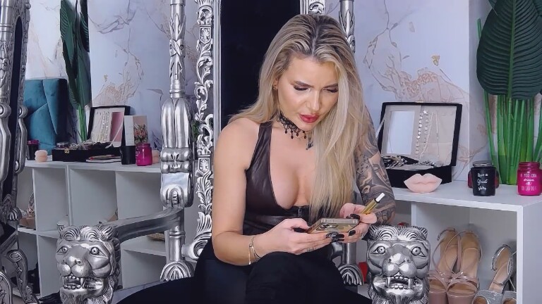 AmiraBelle's Streamate show and profile