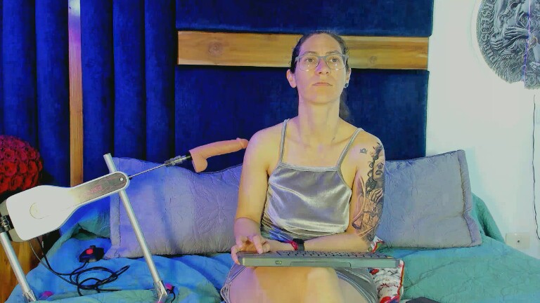 AndromedaGeek's Streamate show and profile