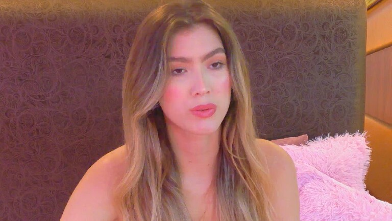 LauraFord's Streamate show and profile