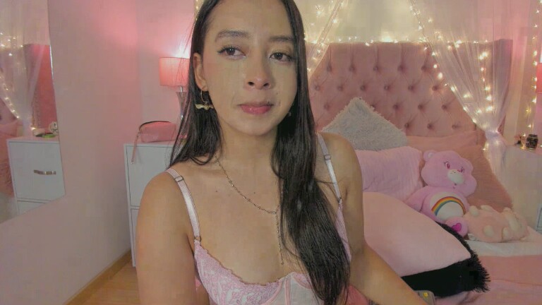 AlexandraWinterr's Streamate show and profile