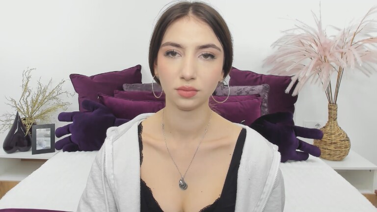 SarahTray's Streamate show and profile