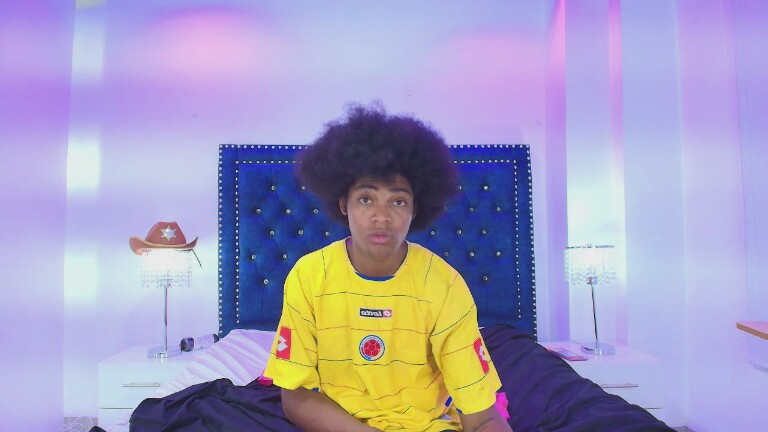 Crystalxx69's Streamate show and profile