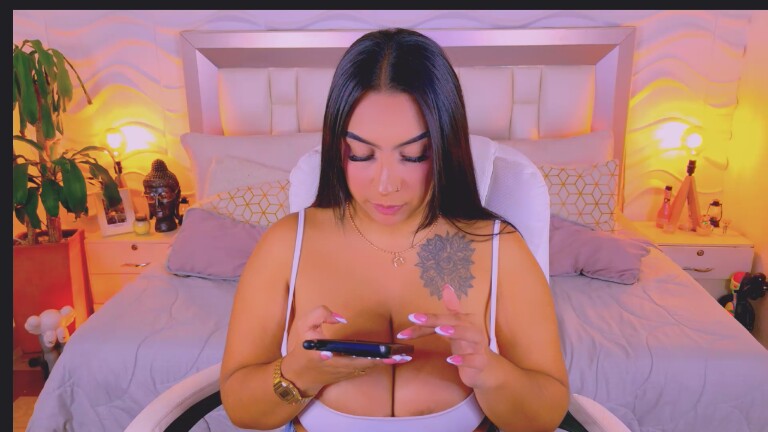 MartinaPiero's Streamate show and profile