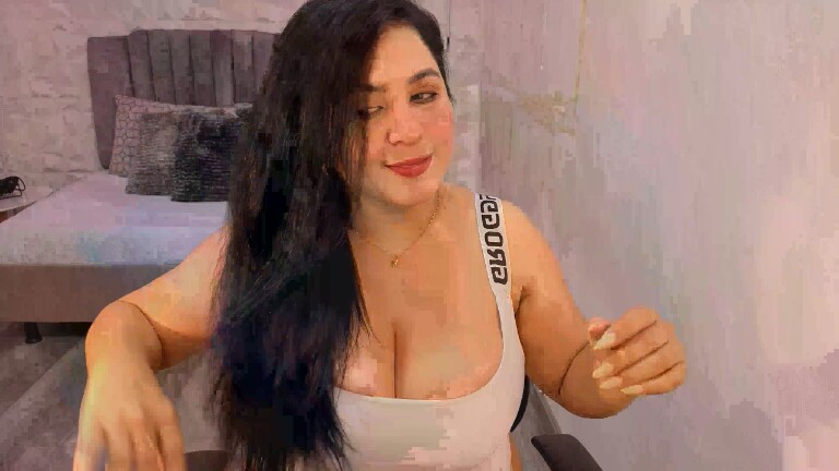 LauraCastaneda's Streamate show and profile