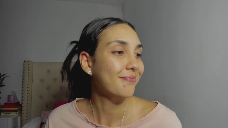 SoyLili's Streamate show and profile