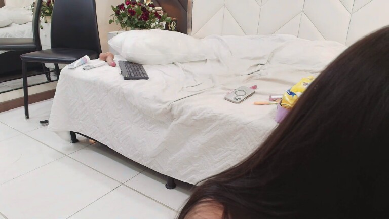 EmaMillers's Streamate show and profile