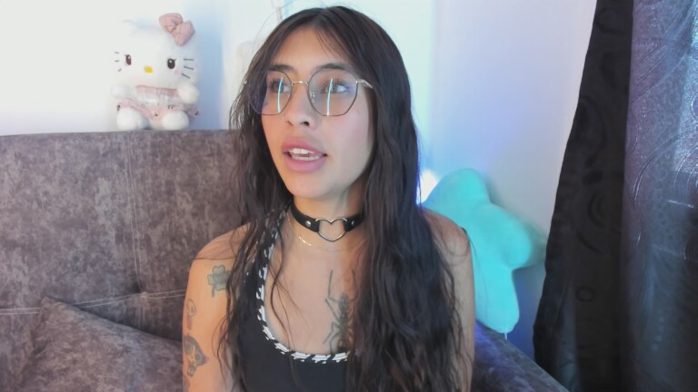 Macarena99's Streamate show and profile